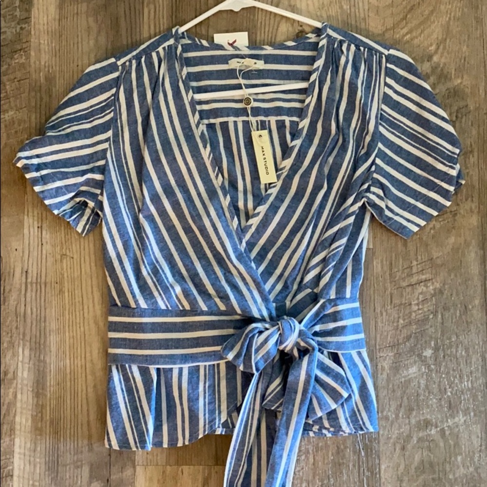 Stripped short sleeve shirt